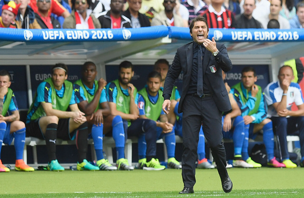 PARIS, FRANCE - JUNE 27: Antonio Conte head coach of Italy shouts during the UEFA EURO 2016 round of 16 match between Italy and Spain at Stade de France on June 27, 2016 in Paris, France. (Photo by Mike Hewitt/Getty Images)
